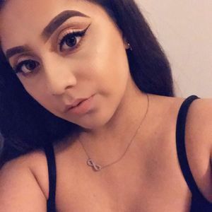 Meet your Posher, Claudia